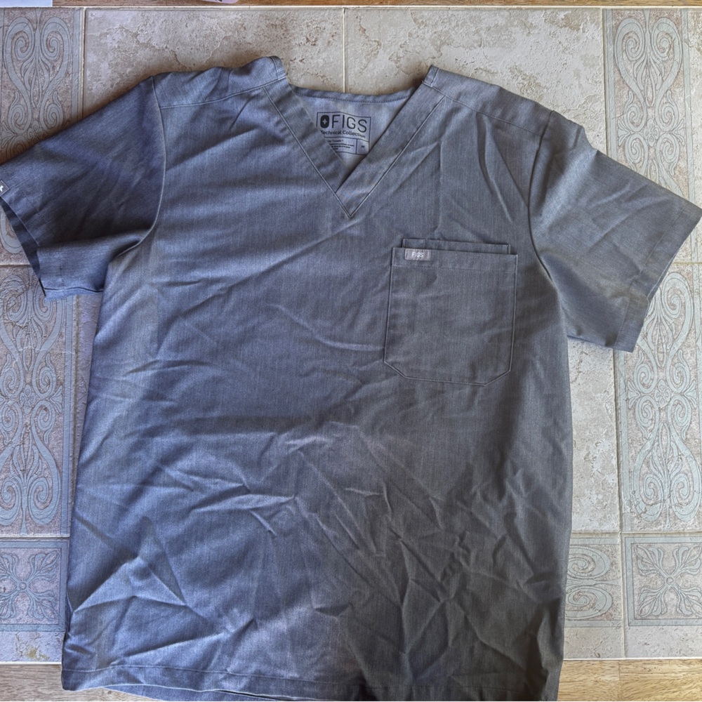 Figs Gray Men's Scrub Top